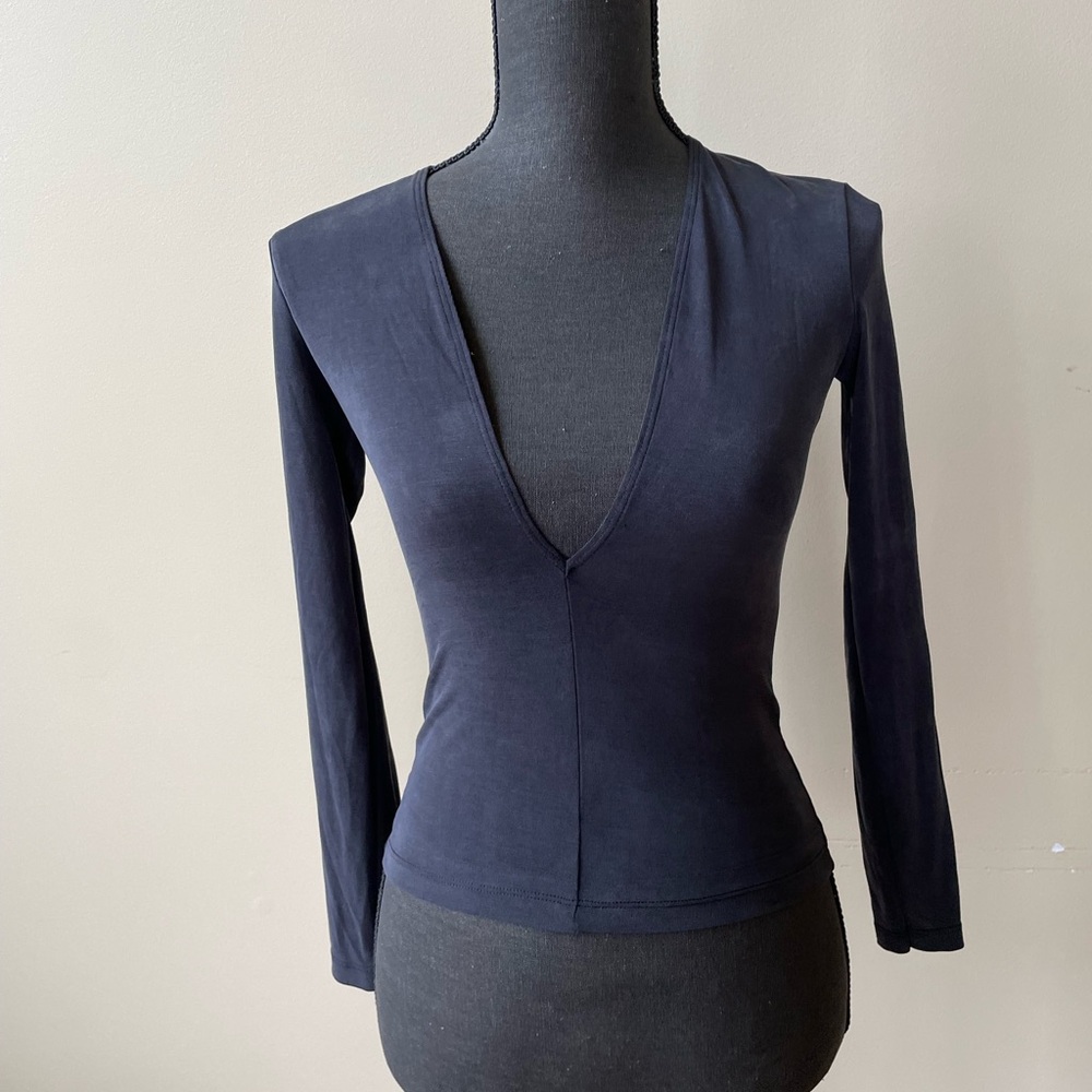 American Apparel Black Fitted Long Sleeve V-Neck Top - Size S - Picture 2 of 5